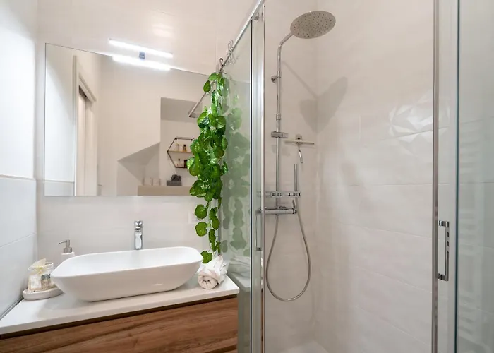 Porta Nuova - Alpitour Free Parking & Netflix Apartment Turin