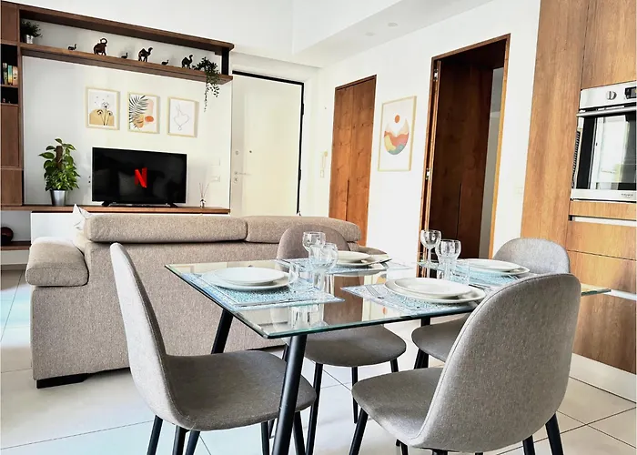 Porta Nuova - Alpitour Free Parking & Netflix Torino