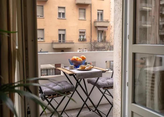 Porta Nuova - Alpitour Free Parking & Netflix * Turin