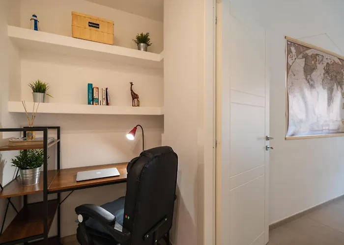 Porta Nuova - Alpitour Free Parking & Netflix Turin