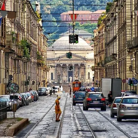 Porta Nuova - Alpitour Free Parking & Netflix *